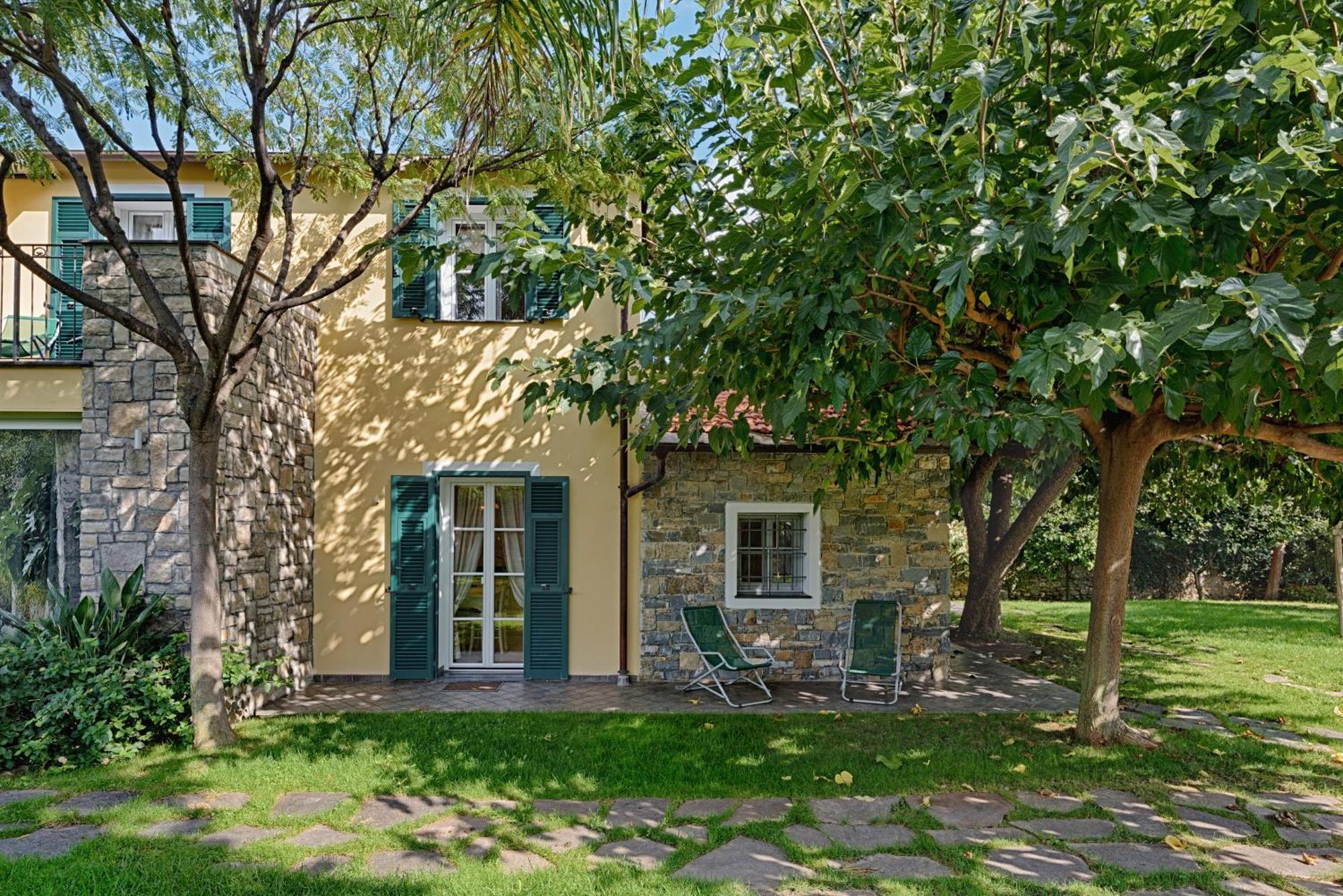 Casa Vacanze Nel Giardino Di Renzo Imperia Exterior foto