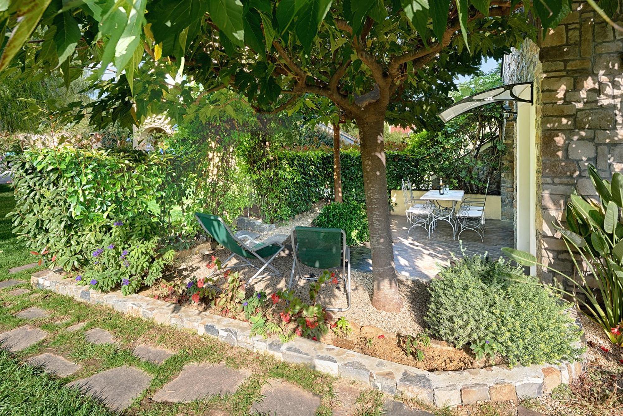 Casa Vacanze Nel Giardino Di Renzo Imperia Exterior foto
